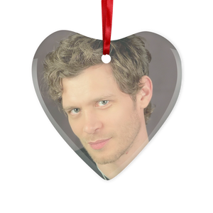Open afbeelding in diavoorstelling THE JOSEPH MORGAN HEART SHAPED Glass Hanging Ornament
